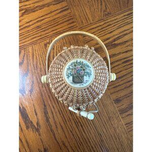 Vintage Nantucket Lidded Basket Linda Layden Swing Handle Floral Topper